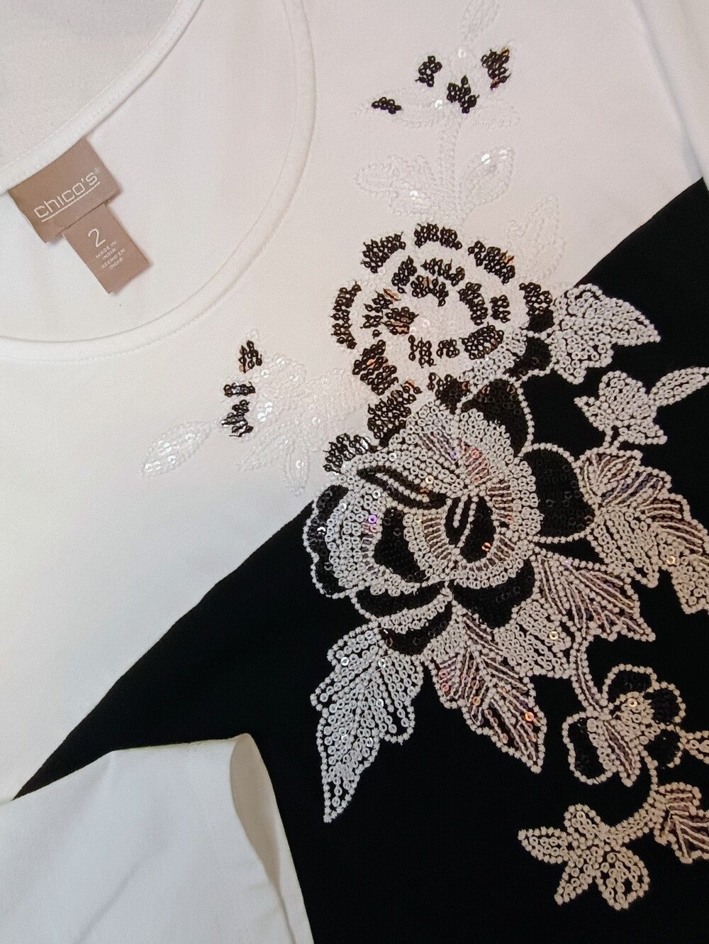 Chicos Black White Top Shirt Pullover Floral Shiny Sequins Embroidery 3/4Sleeve